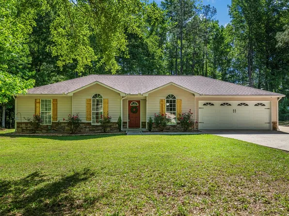 1389 Douglas Dr, Ellerslie, GA 31807