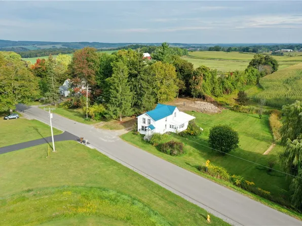 7193 Court Rd, Pavilion, NY 14525