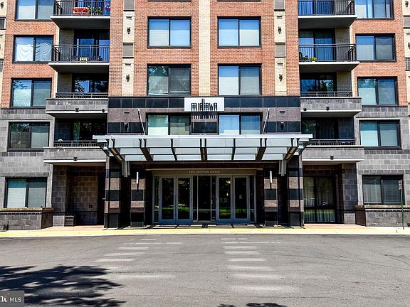 3rd image of 2451 Midtown #1002