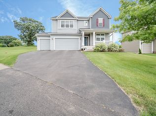 1863 Spring Creek Dr, Carver, MN 55315
