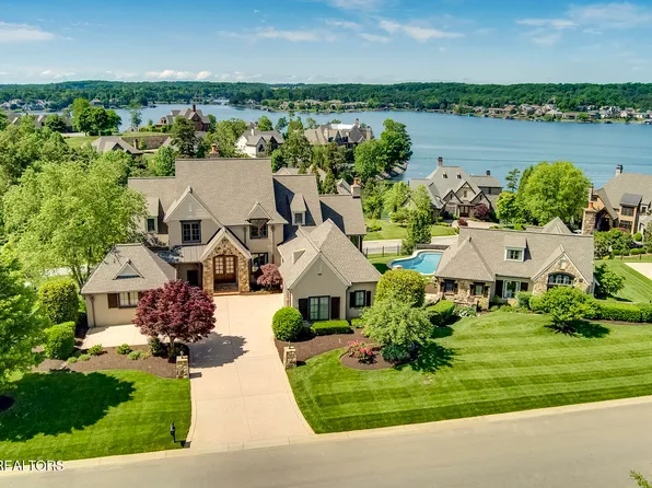 15855 Lighthouse Pointe Dr, Lenoir City, TN 37772