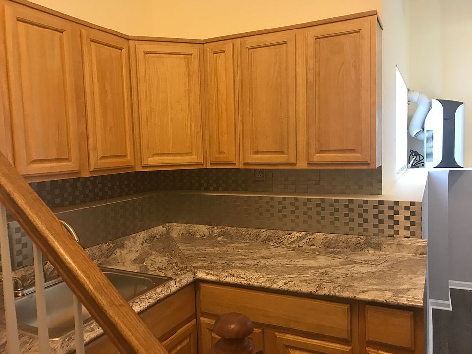 1st image of 127 Churchill Ave
