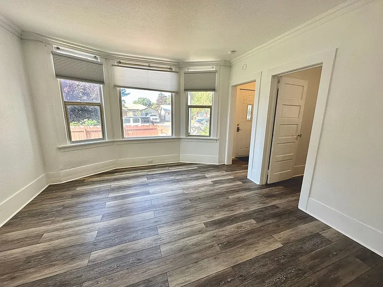 304 S Anderson St — Photo 28