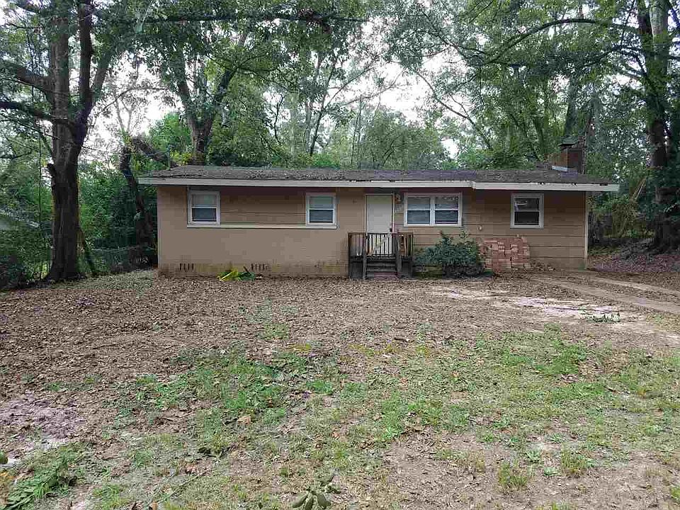 1st image of 2207 Berkshire Dr