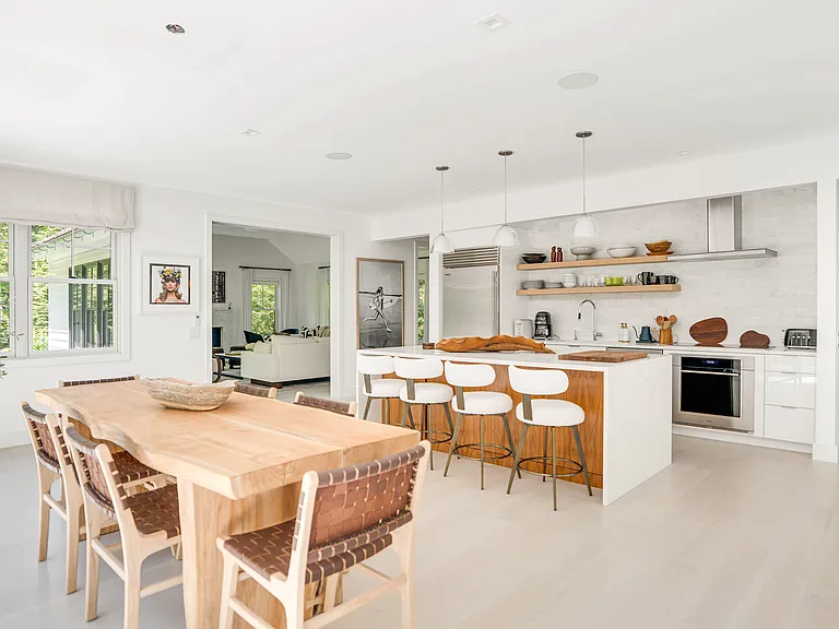 41 Montauk Ave — Photo 16
