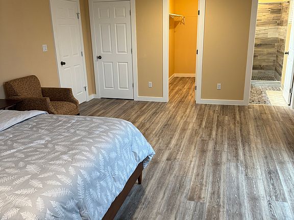 4th image of 307 Mesa Dr