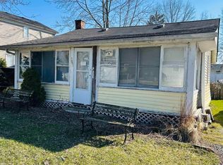 389 S Parkway Dr, Algonac, MI