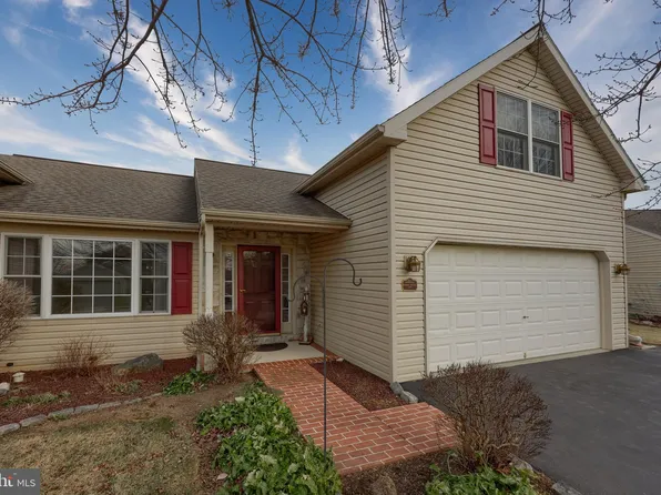 2212 Weeping Willow Ln, Mount Joy, PA 17552