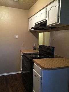 Kitchen - NEW RANGE & HOOD