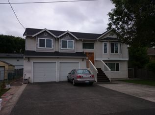 7353 35th Ave S, Seattle, WA 98118