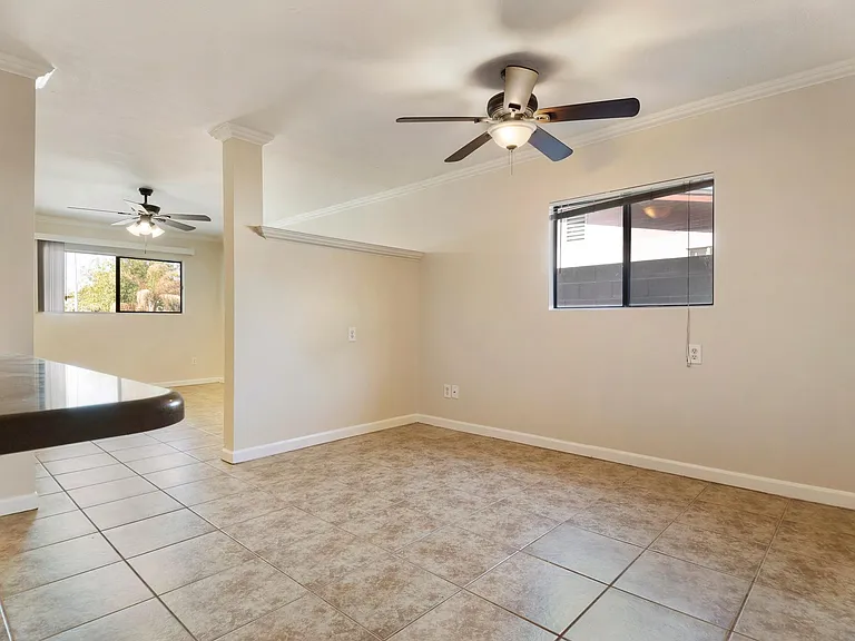 2045 E Don Carlos Ave — Photo 13