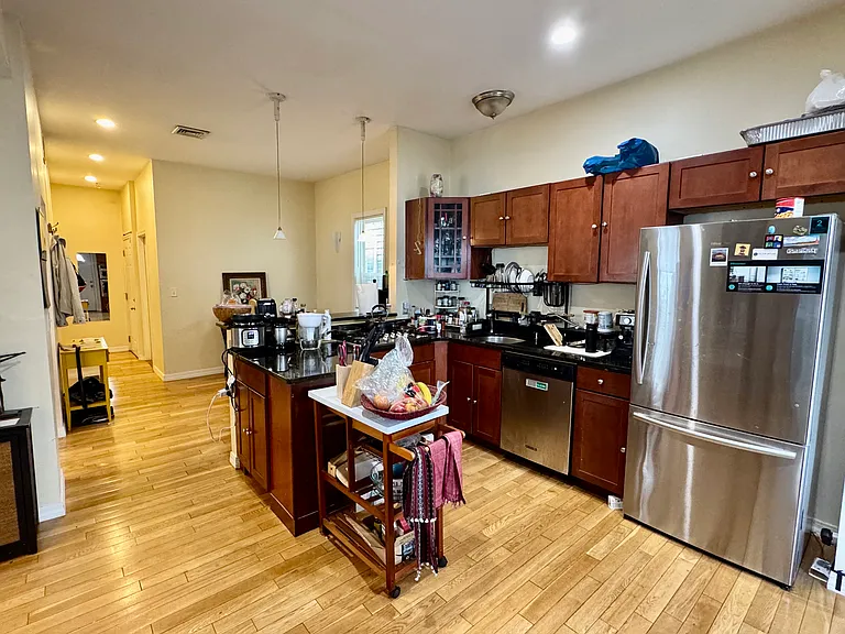22 Elmore St #2 — Photo 1