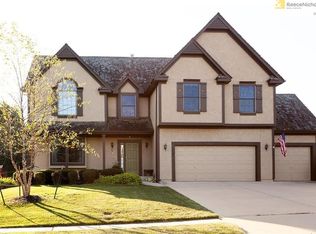 2709 W 137th Pl, Leawood, KS 66224