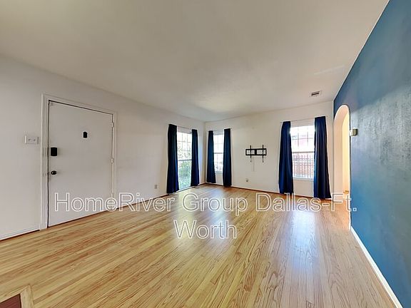 4th image of 410 Red Bud Ln