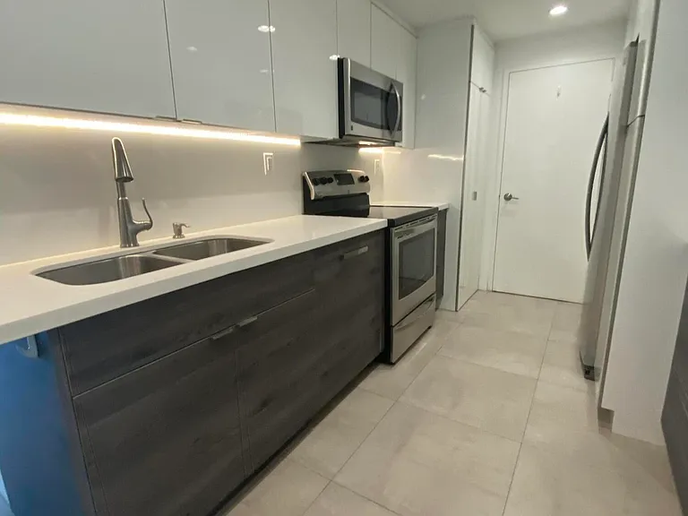5401 Collins Ave #620 — Photo 9