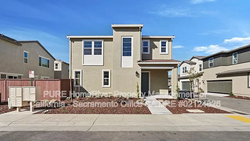 3 bed, 3.0 bath, 1941 sqft, $2,855 — Photo 2