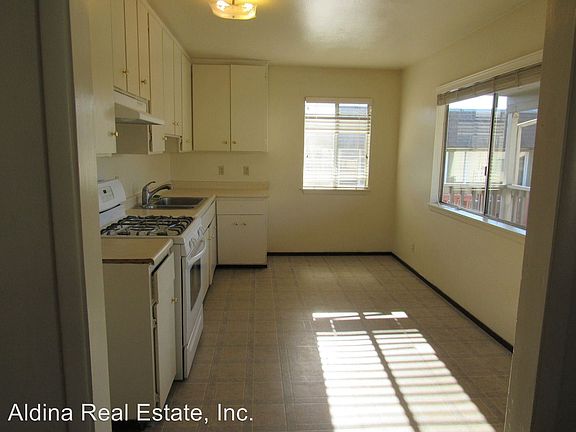 4th image of 231 Ford St APT A