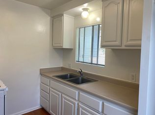 1221 S Lake St #A, Burbank, CA 91502