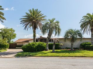2882 Dominique Dr, Galveston, TX 77551