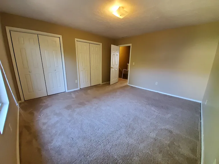 149 E Willow Ct — Photo 21