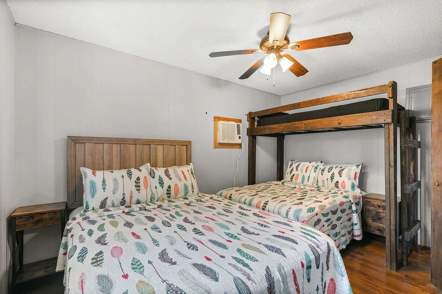 2 bed, 1.0 bath, 495 sqft, $4,684 — Photo 3