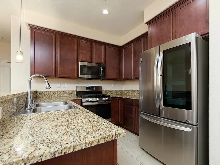 1032 Arbor Rd — Photo 8