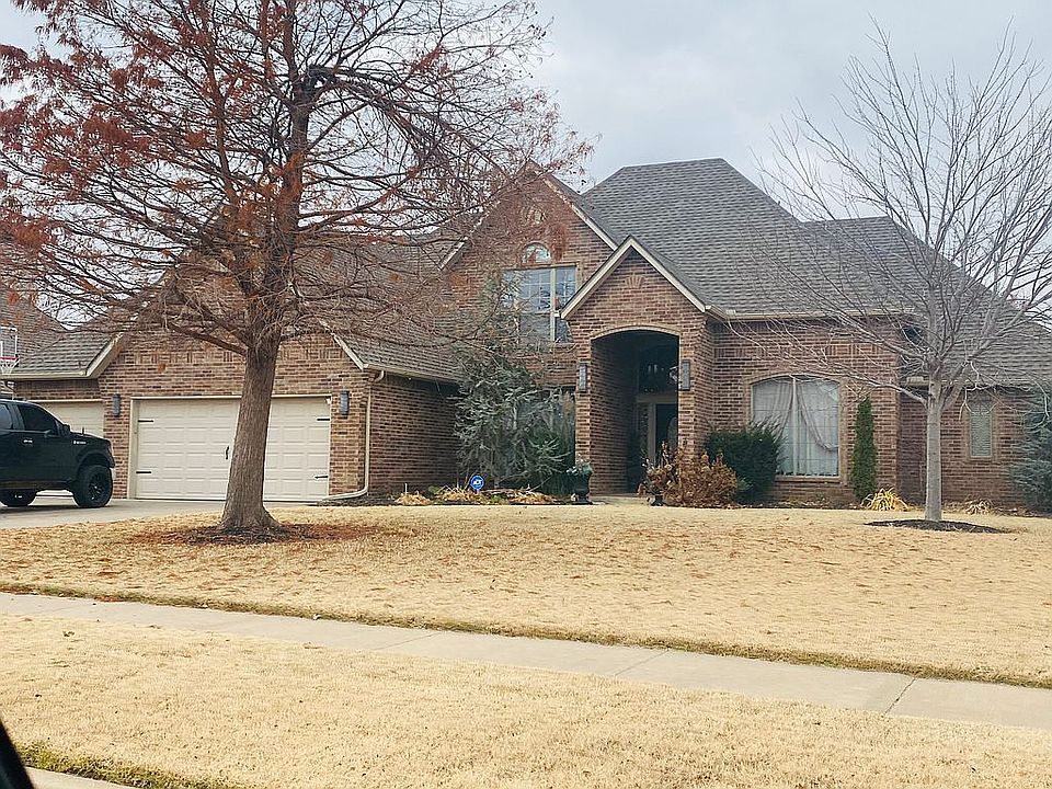 4 Bedroom 3.5 Bathroom 3 car