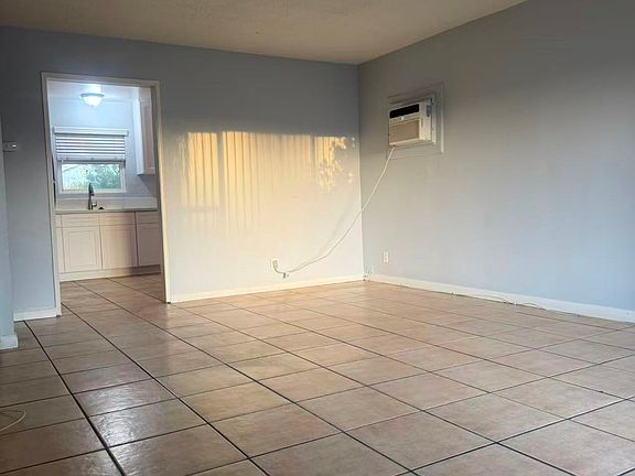 5th image of 3962 Rosal Rd