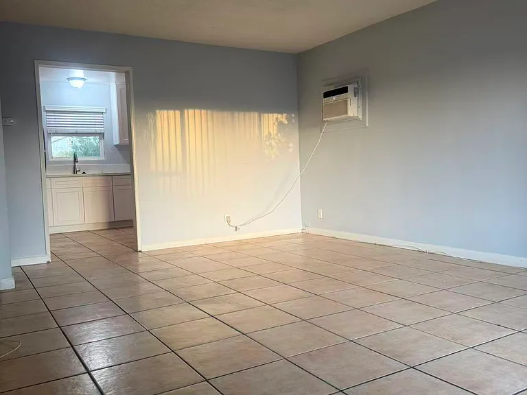 3962 Rosal Rd — Photo 5