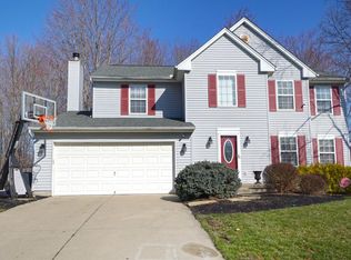 1518 Thornberry Rd, Amelia, OH 45102