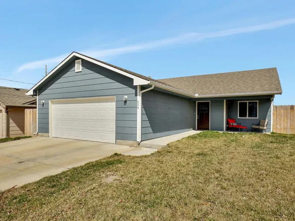 424 E 15th Ave, Augusta, KS 67010