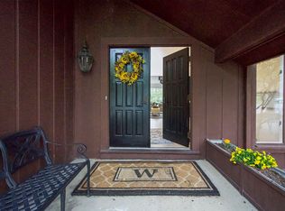 3860 Waldenwood Dr, Ann Arbor, MI