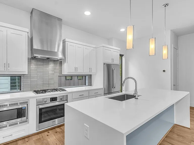 4934 Camdale — Photo 18