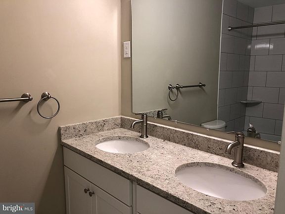 4th image of 204 Cork Ln APT T2