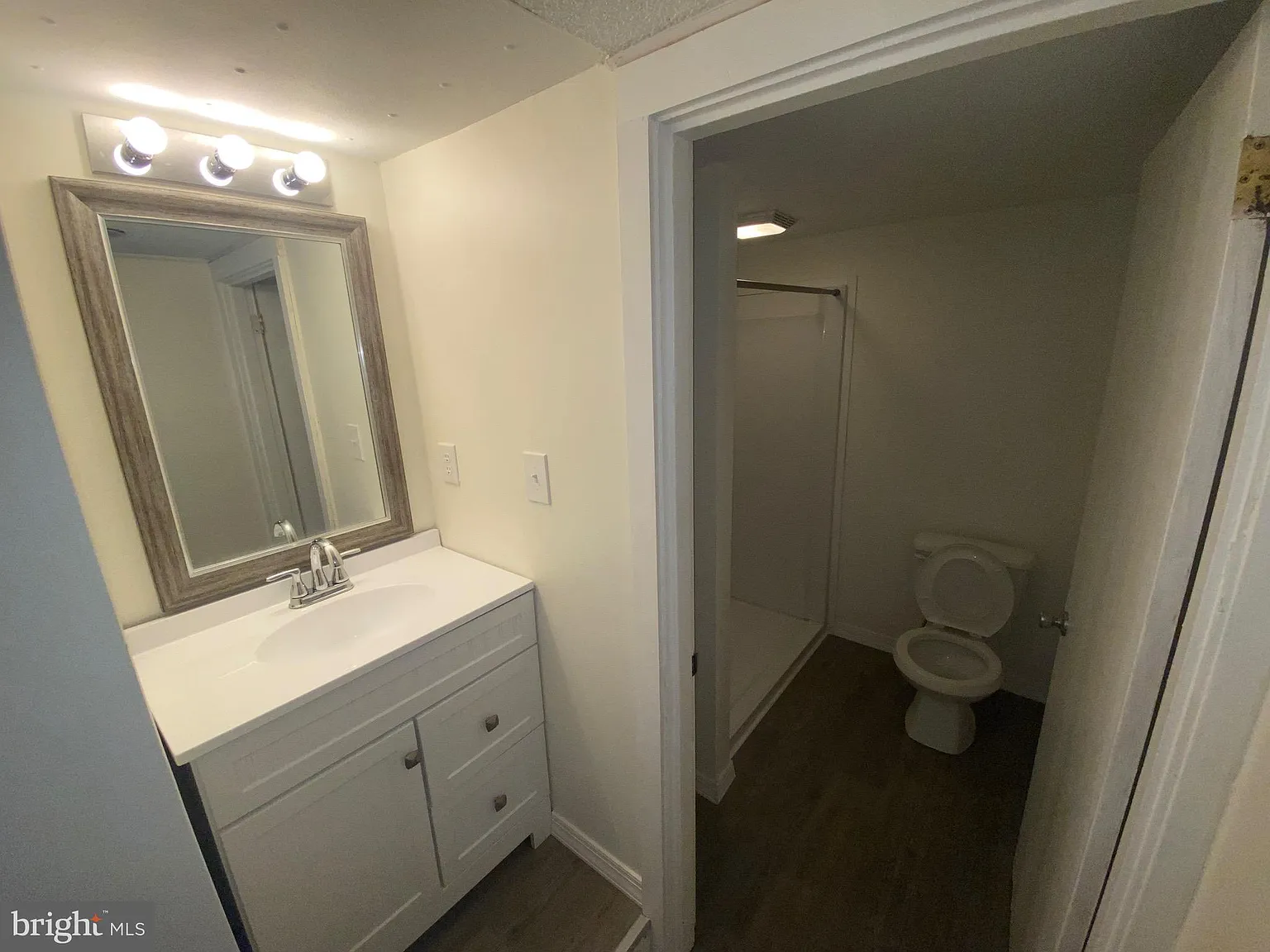 3 bed, 1.0 bath, $1,695 — Photo 3