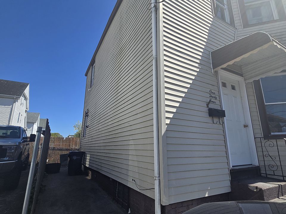 2nd image of 134 Sorrento St