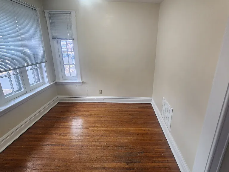 921 De Mun Ave #2S — Photo 3