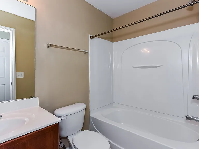 8872 Cressent Glen Ct — Photo 16