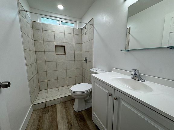 3rd image of 5405 Imperial Ave #1