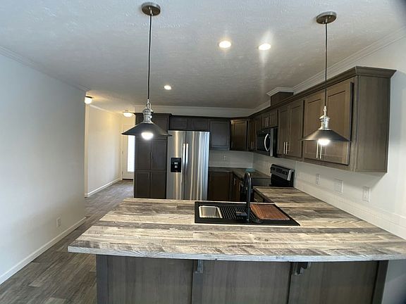 2nd image of 5122 Sawgrass Dr