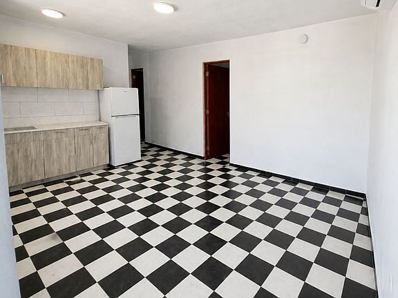5th image of 1718 Calle Colon