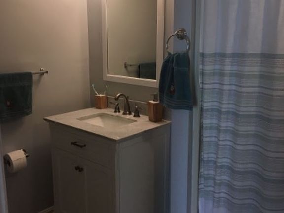 3rd image of 108 Canterbury Ct