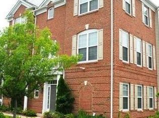5035 Cool Fountain Ln, Centreville, VA
