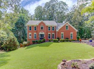 5310 Regency Lake Ct, Sugar Hill, GA 30518