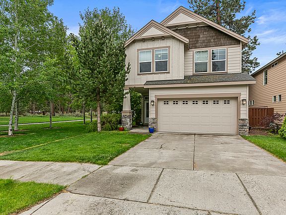 3rd image of 19585 Salmonberry Ct