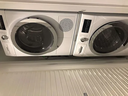 Rented by Gulia Wang, LREB | media 80