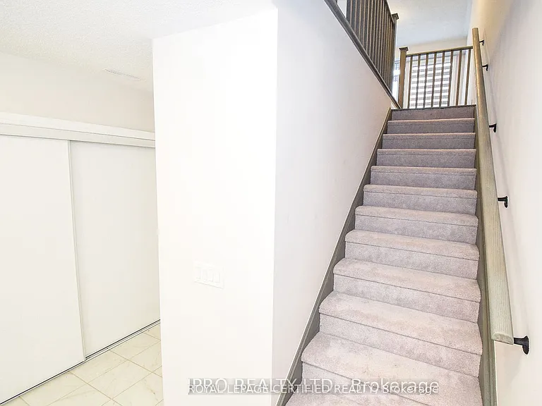 585 Colborne St E #404 — Photo 8
