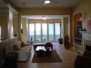 4 bed, 2.5 bath, 2558 sqft, $2,350 — Photo 3
