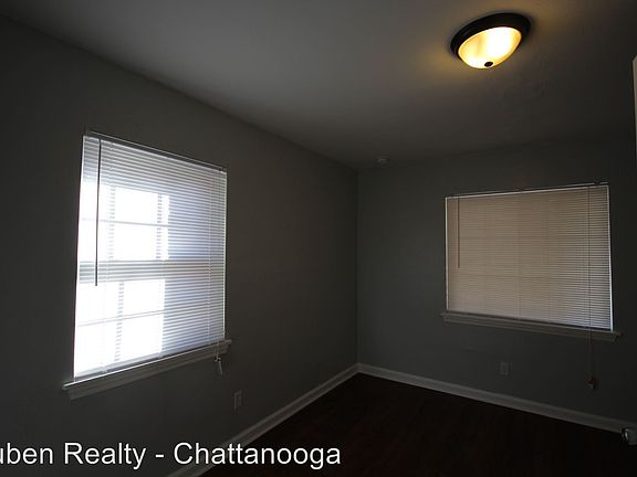 5th image of 1008 Glenwood Dr