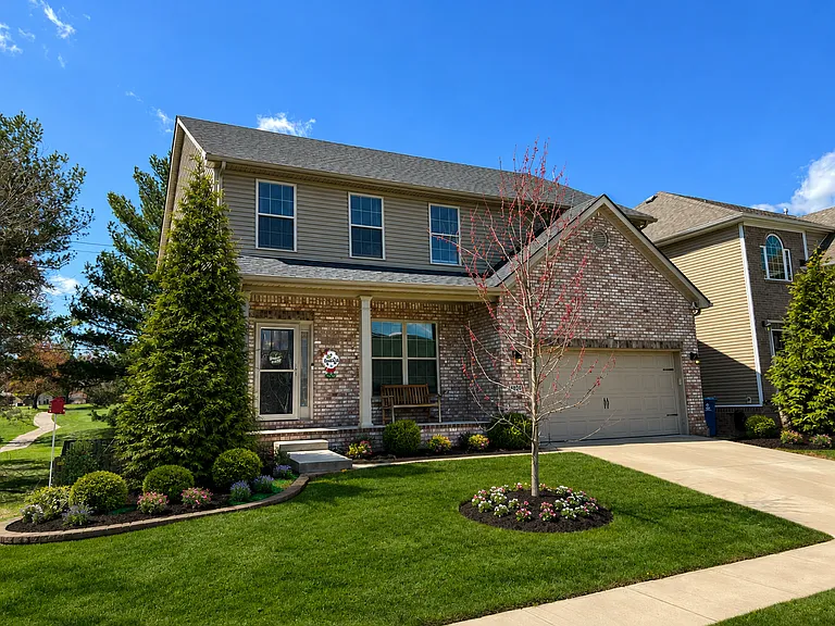 Quail Hollow Dr — Photo 1